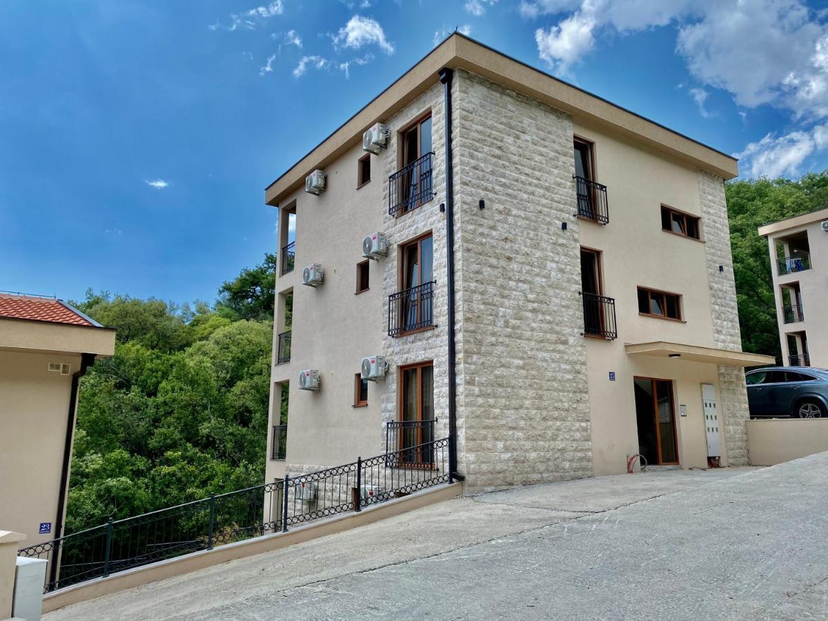 Adria Sea & Mountains Appartement Herceg Novi Buitenkant foto