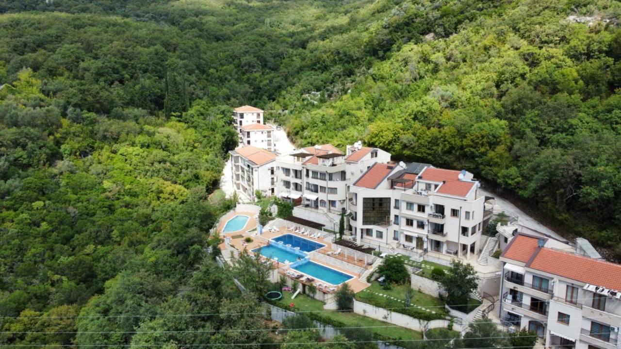 Adria Sea & Mountains Appartement Herceg Novi Buitenkant foto